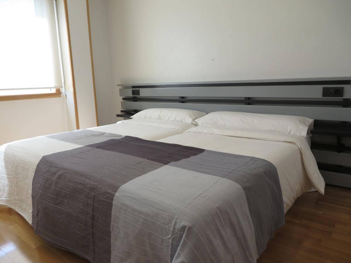 Hotel Ofi 拉科鲁尼亚 外观 照片