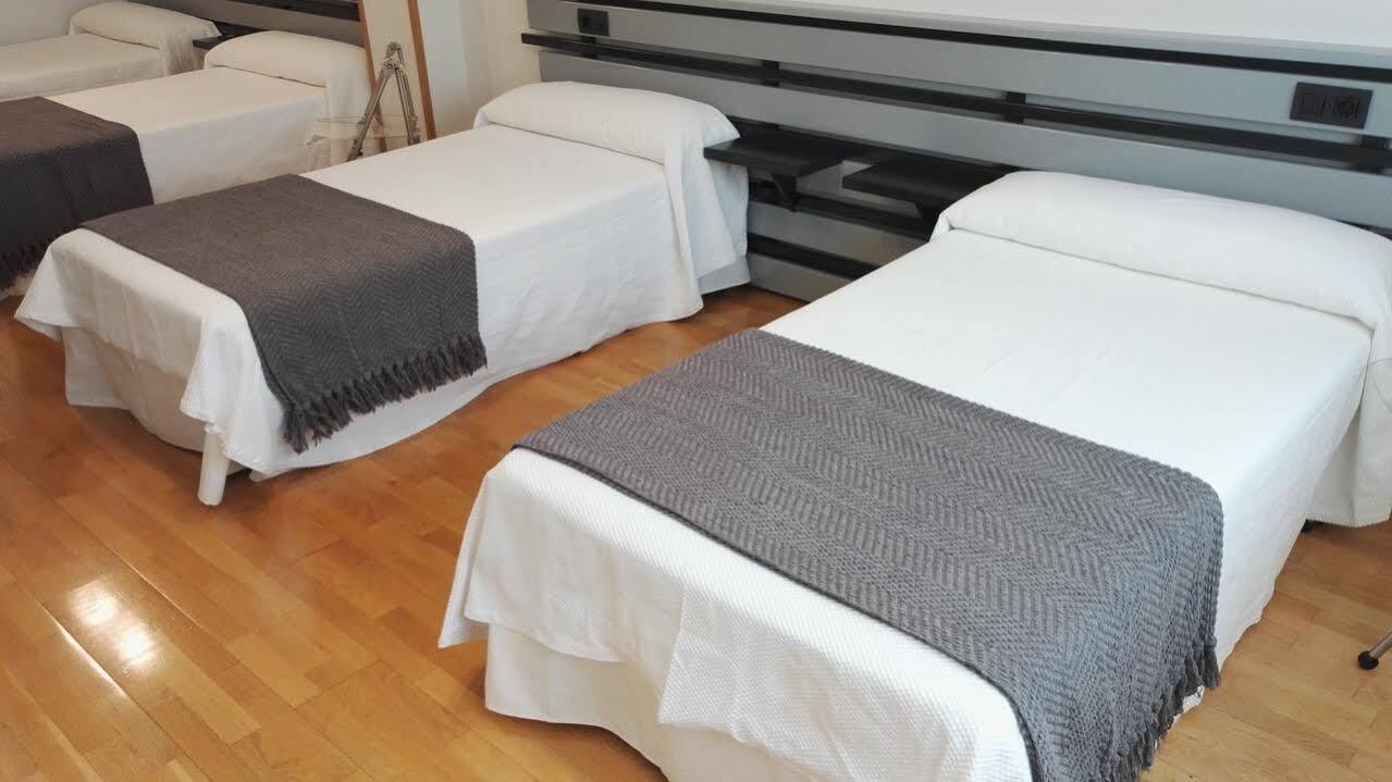 Hotel Ofi 拉科鲁尼亚 外观 照片